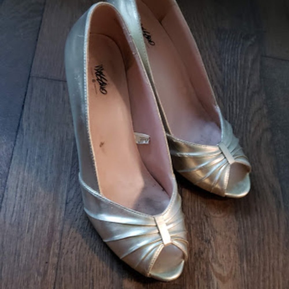 Gold heels